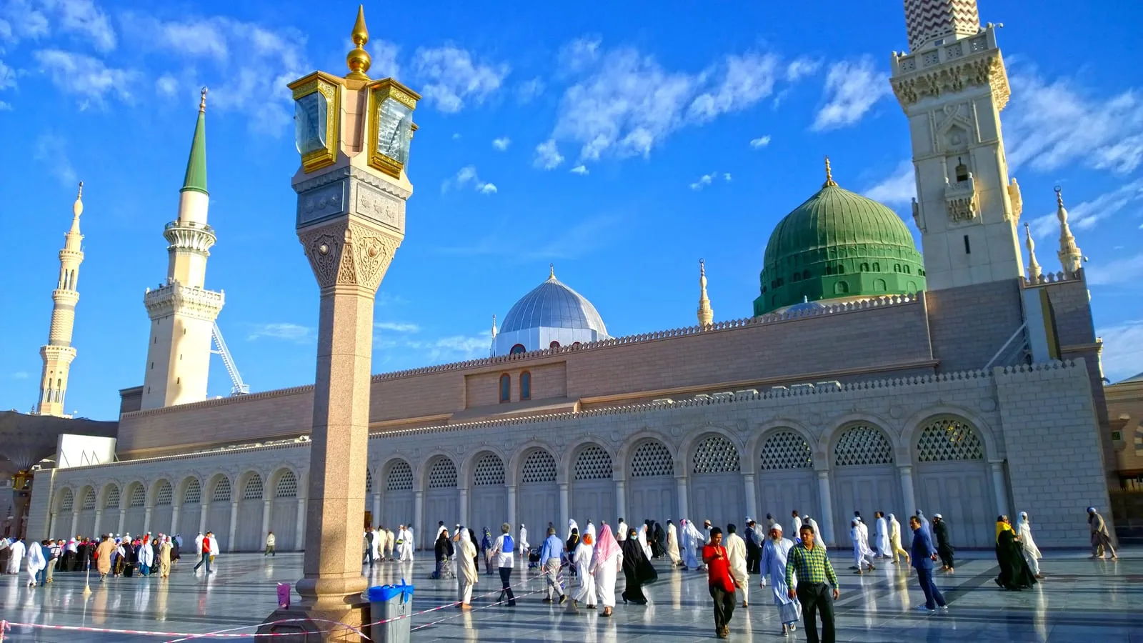 المسجد النبوي بالمدينة المنورة